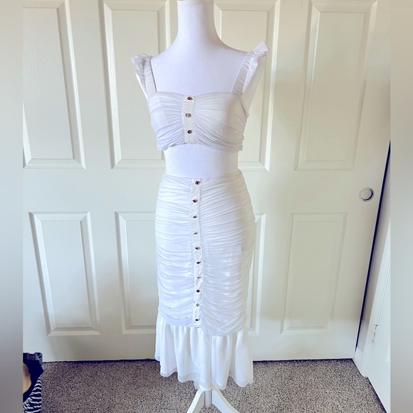 White drape ruffle skirt set - Picture 2 of 9